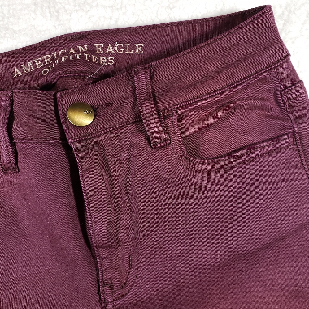 AEO Burgundy Hi-Rise Jegging size 0 regular